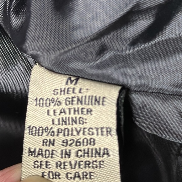 DeCoded Women’s Black Leather Vest (M) and Skirt (L) - Picture 10 of 16